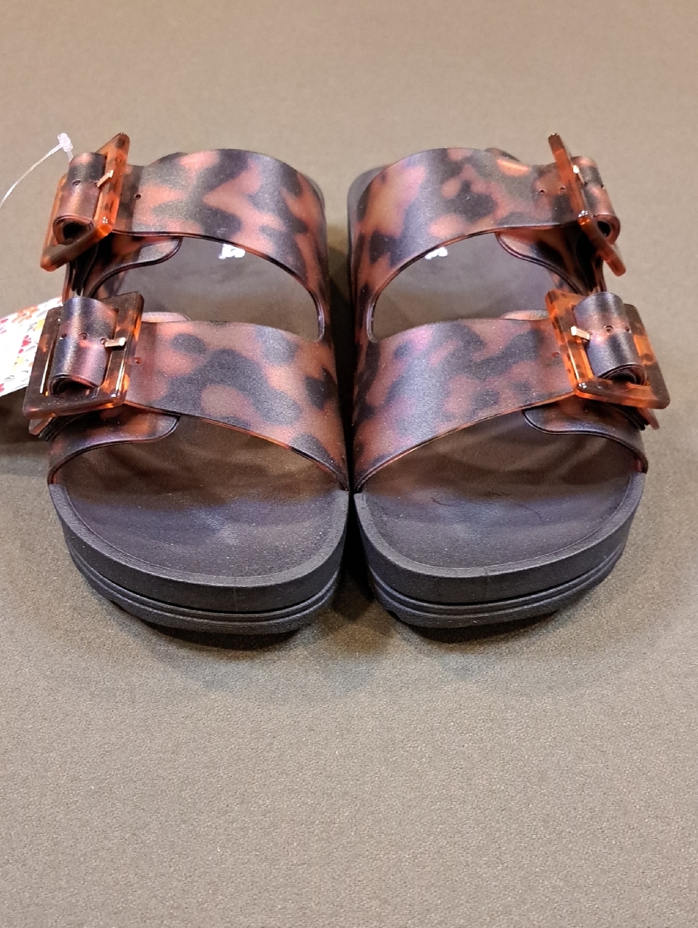 Muk Luks Grand Cayman Lucite Sandal - Color: Black Amber Tortoise - Size: 10 - Picture 3 of 11